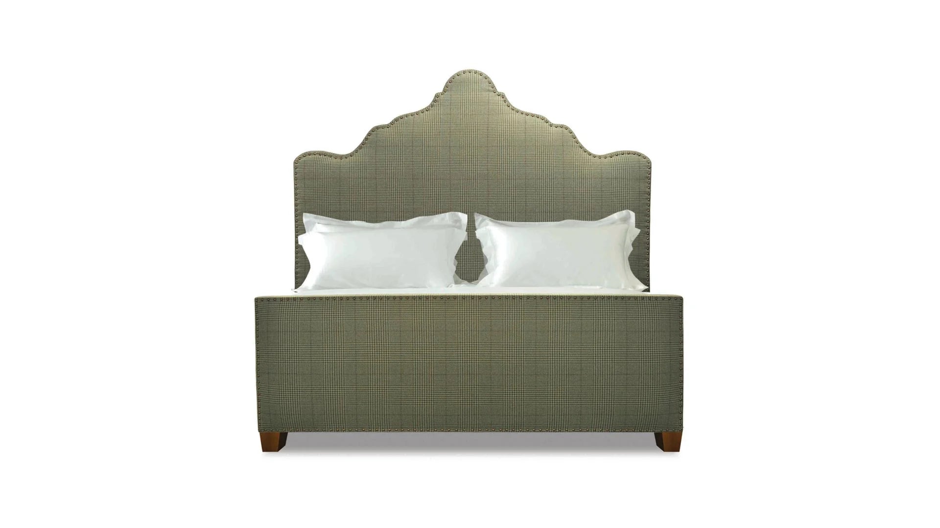 A view of the Savoir Gorrivan bed