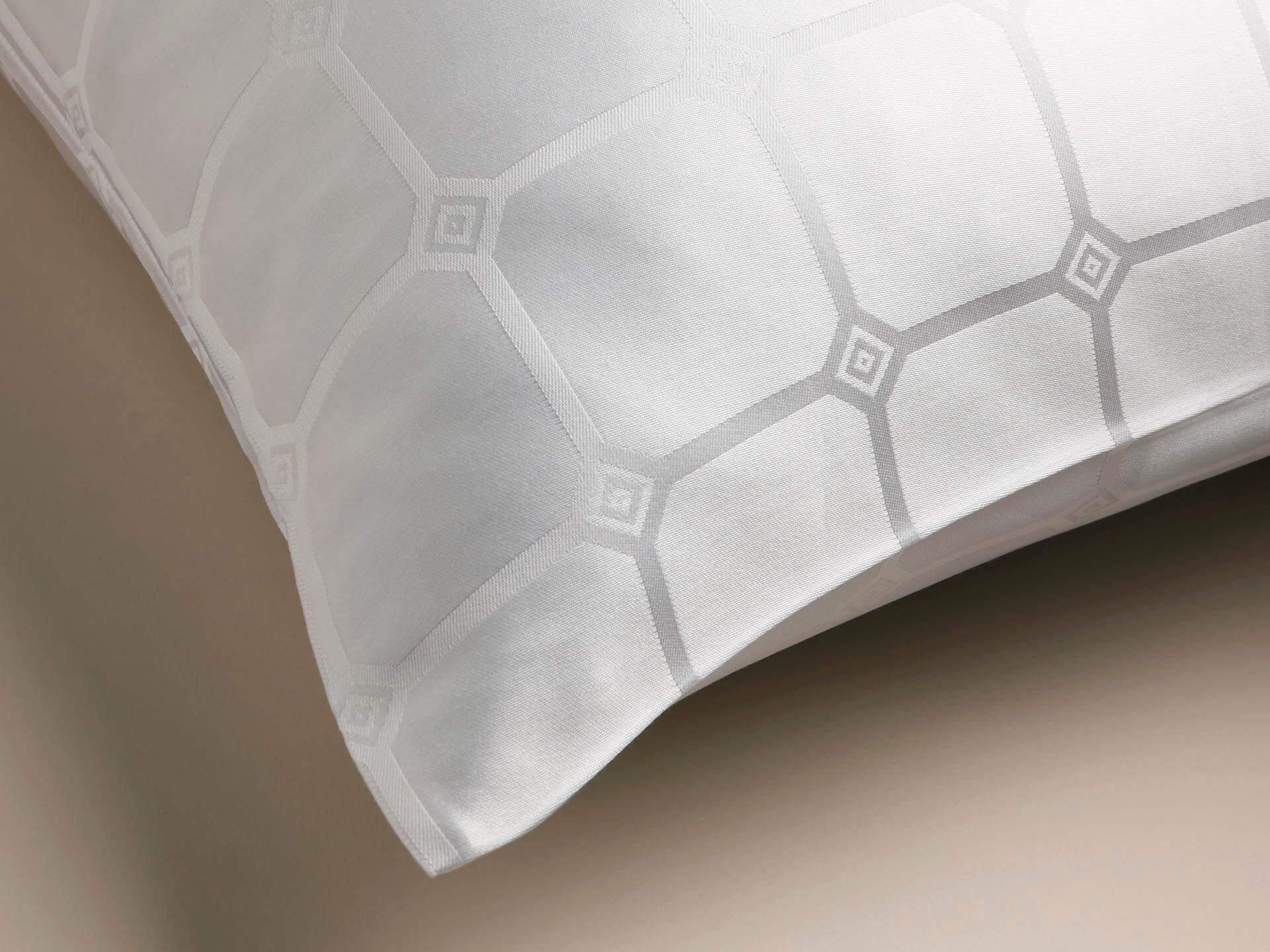 Cambridge pillowcase in Trellis jacquard
