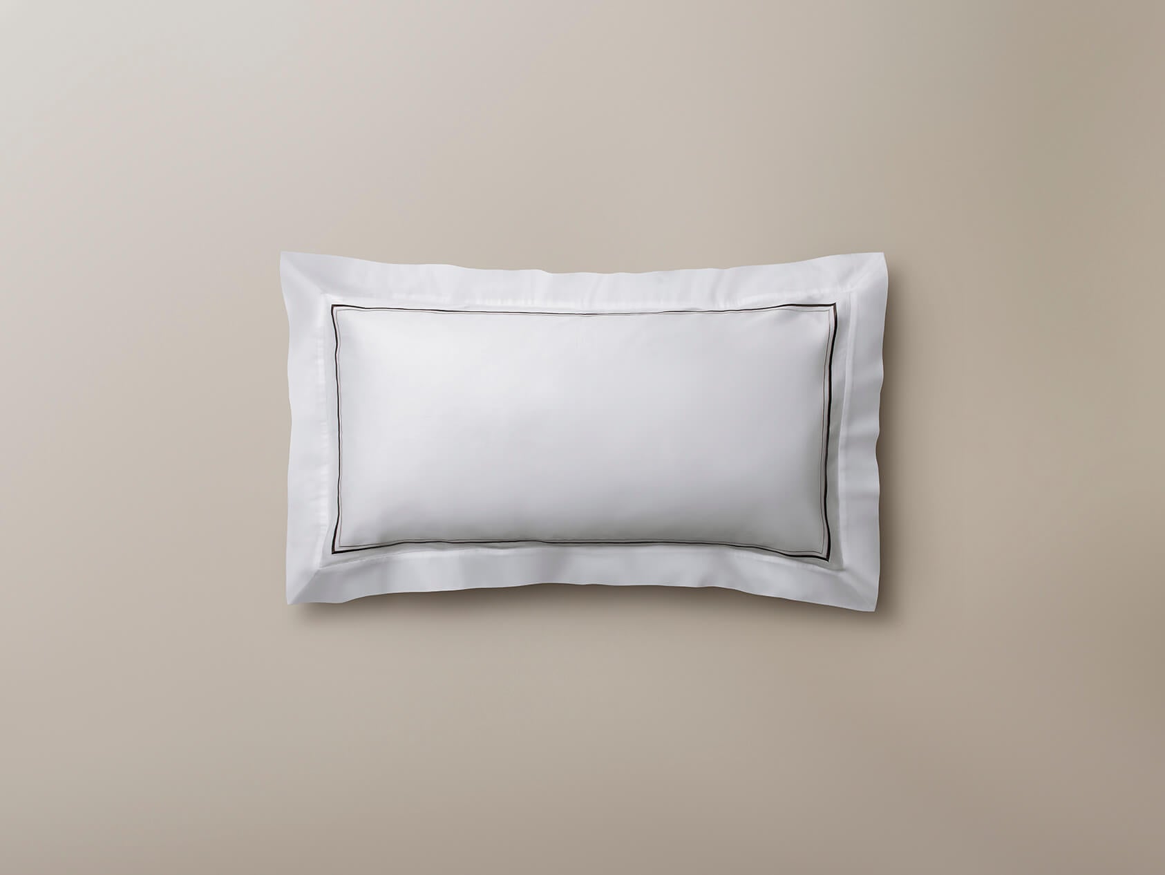 Sateen pillowcase in a 650 thread count