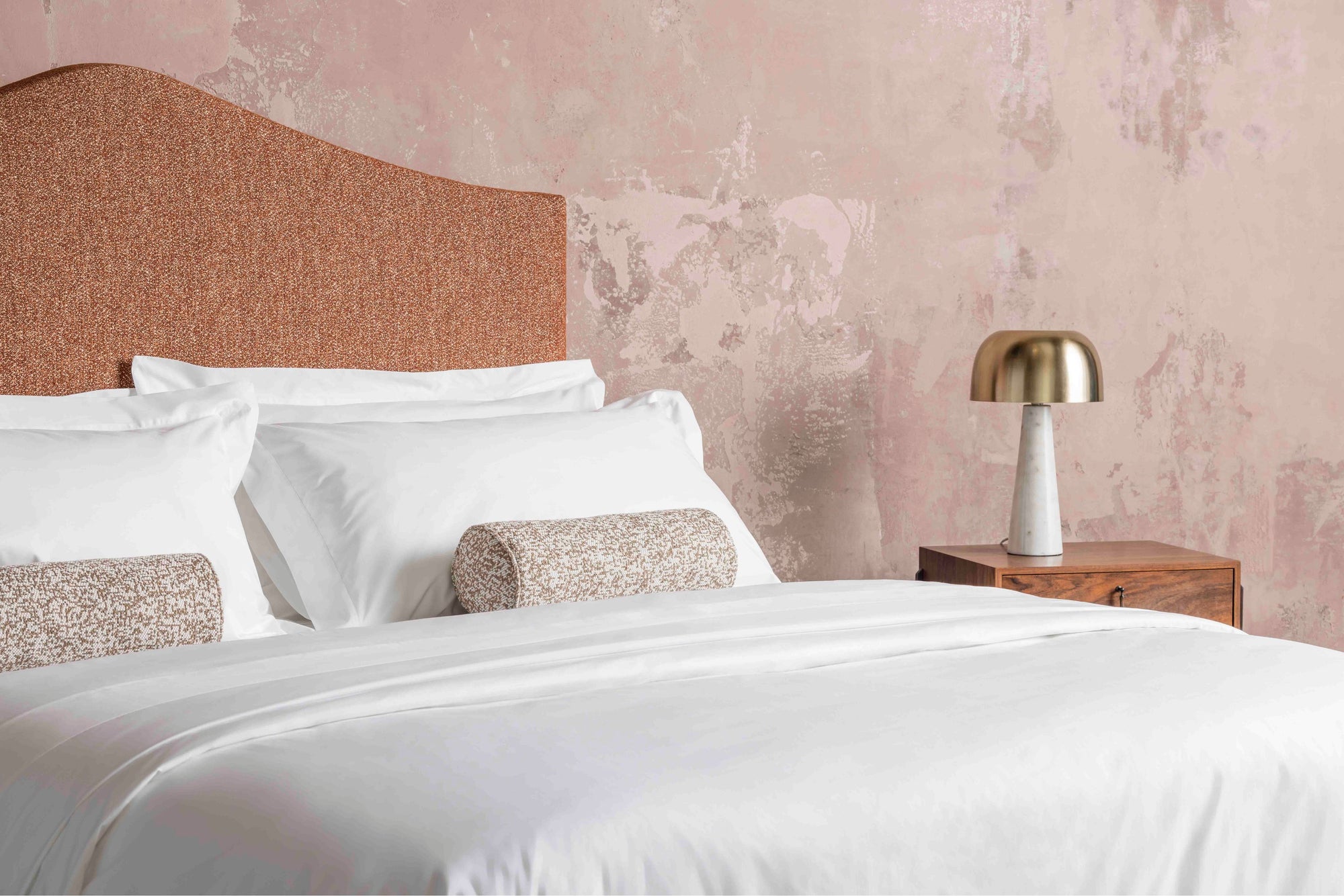 Savoir Alex bed featuring Oxford pillowcase
