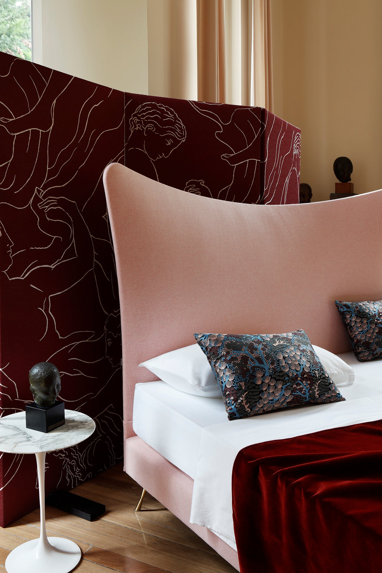 A closeup of the Savoir Amelia headboard