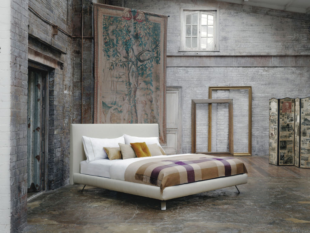 Ian Bed by Christophe Delcourt, dressed with wool blanket