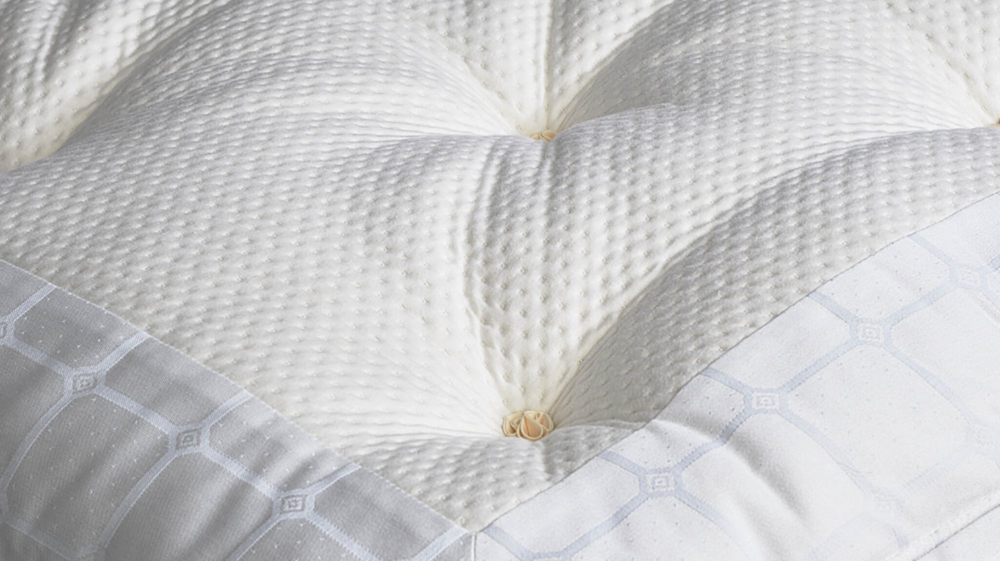 Savoir No1 topper and mattress