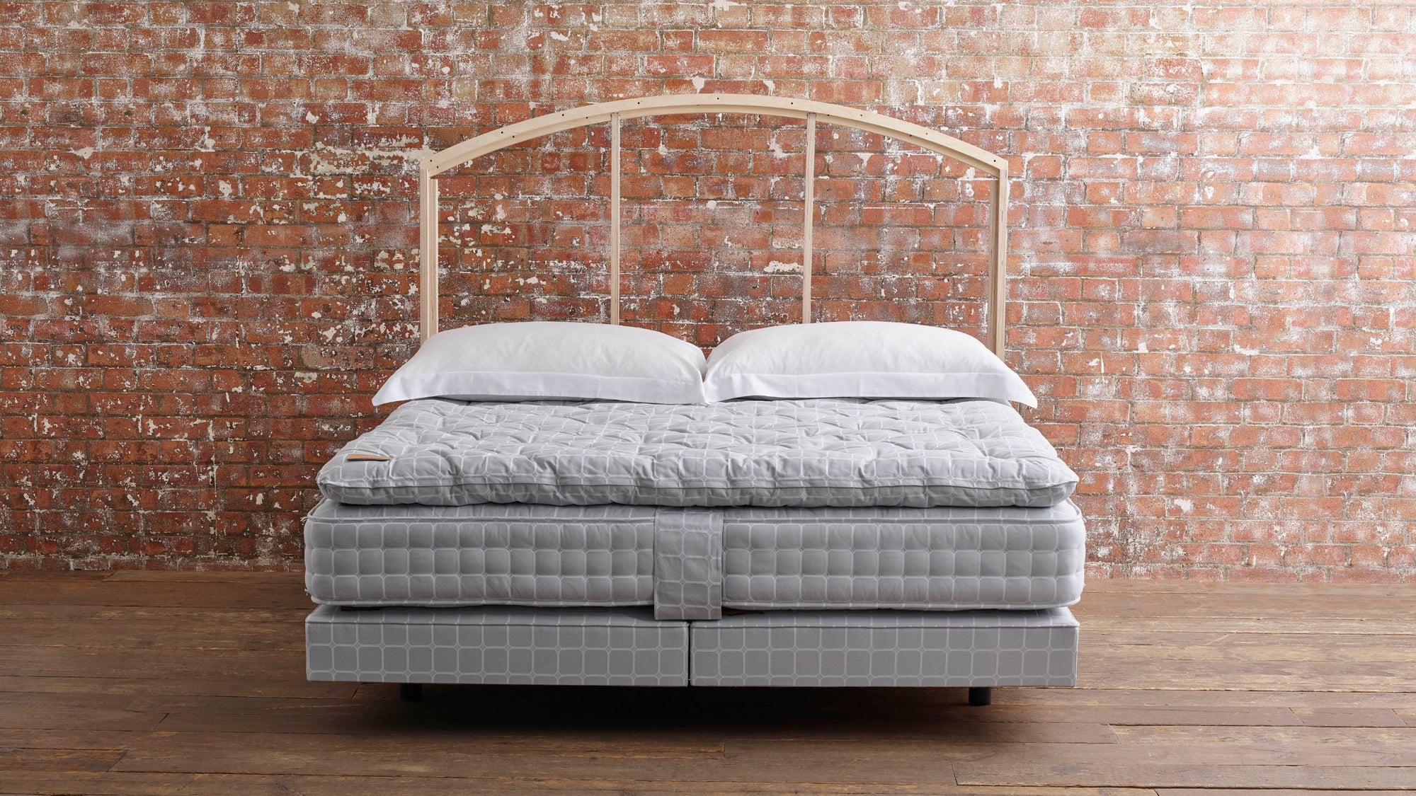 No.4 bed set against a brick wall

