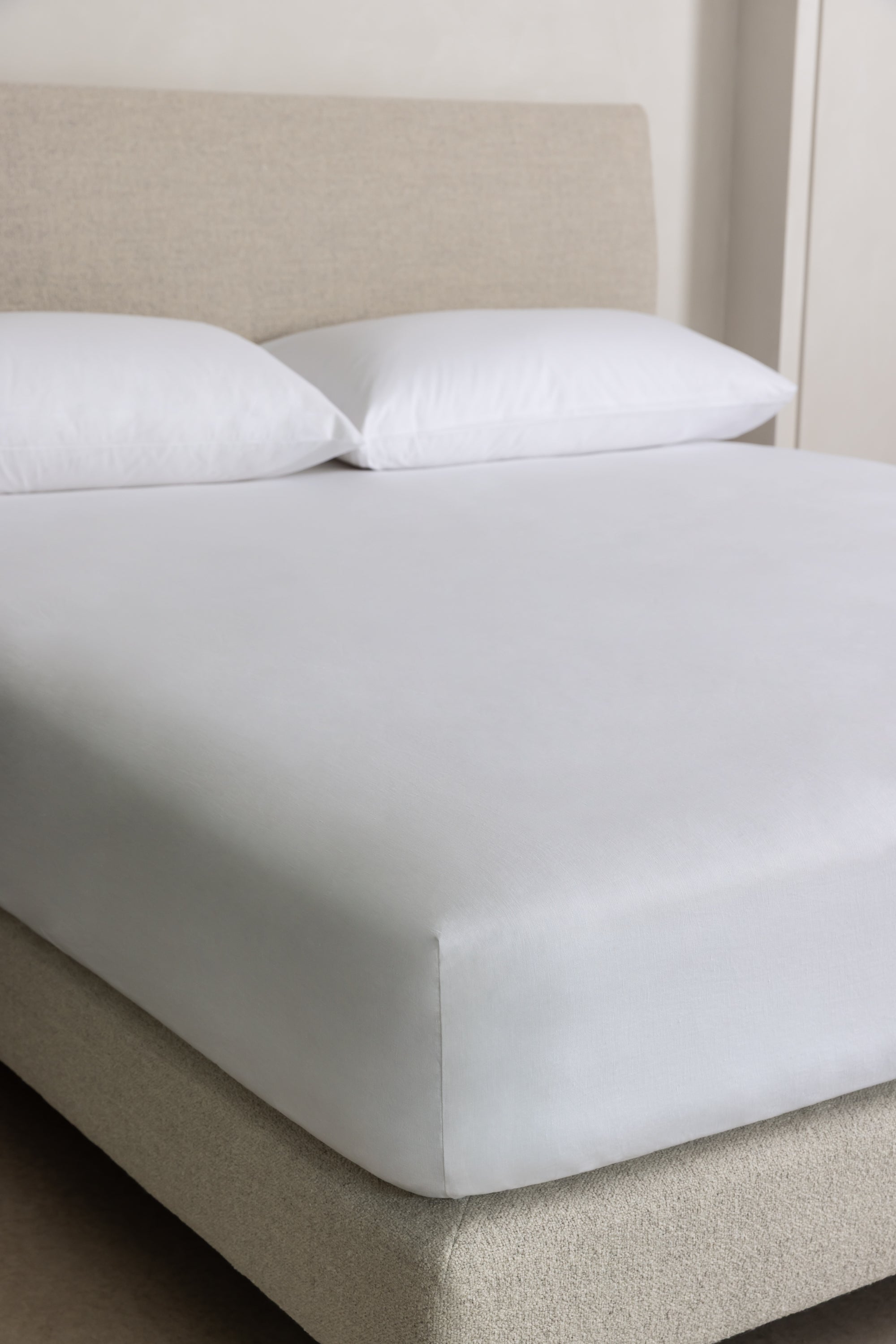 The Organic Linen Fitted Sheet - White