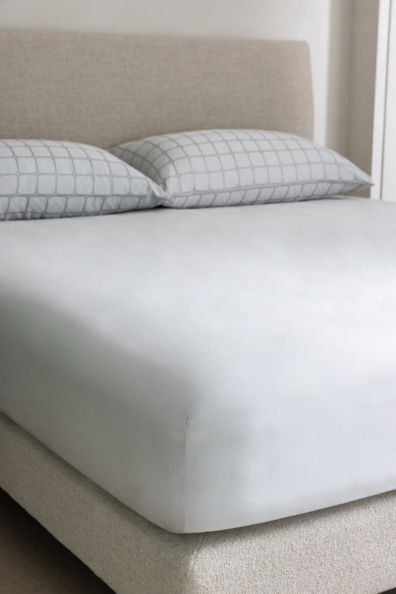 The Trellis Luxury Fitted Sheet - Silver