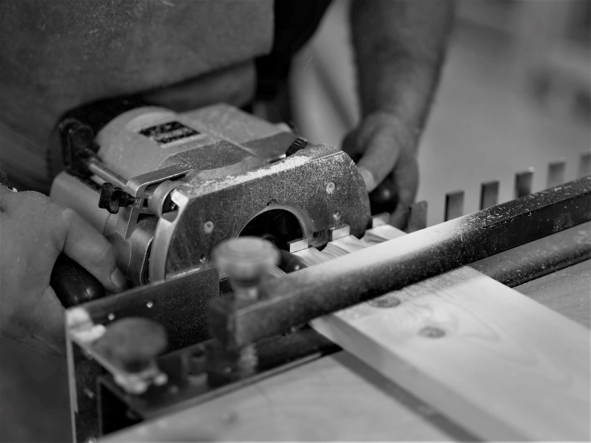 Savoir's woodworking tool used to cut dovetail joints