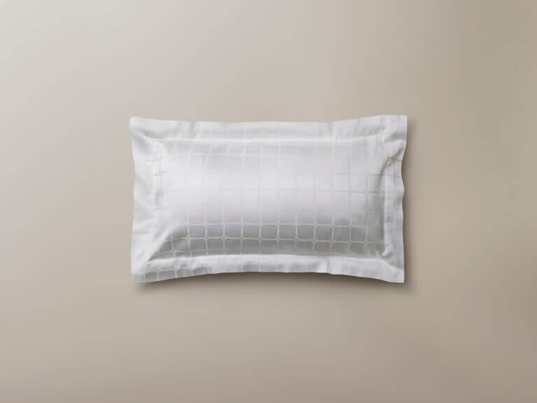 Trellis pillow case in Oxford style