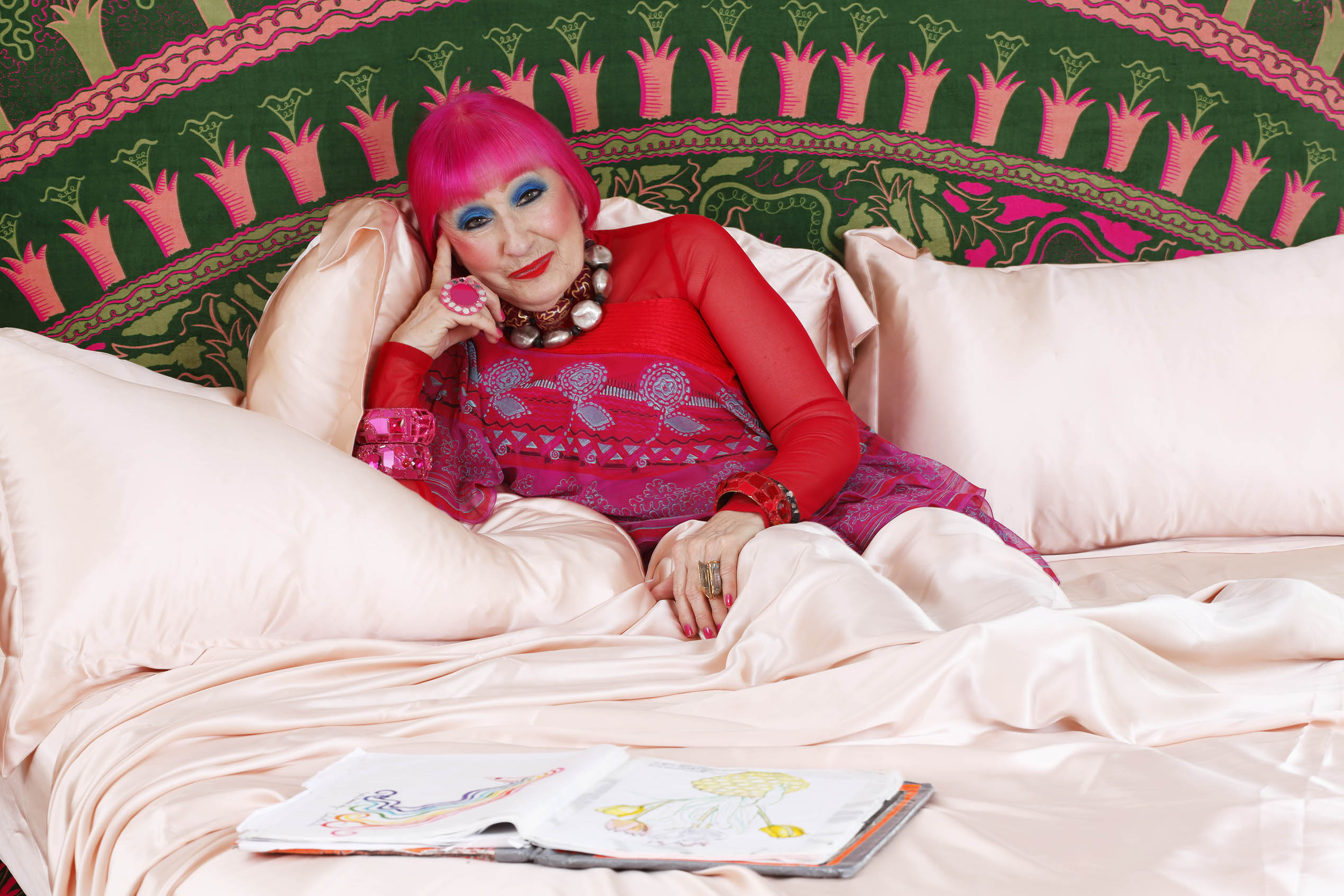 Zandra Rhodes in a Savoir bed