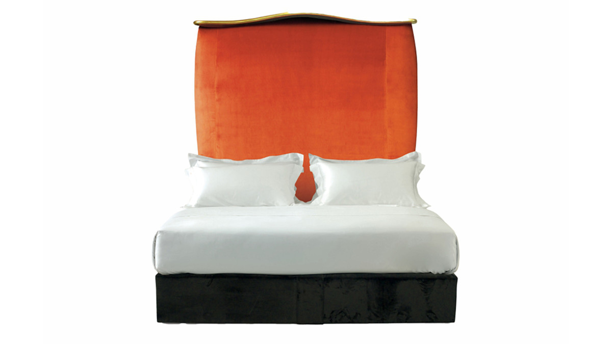 The Nicky bed in orange