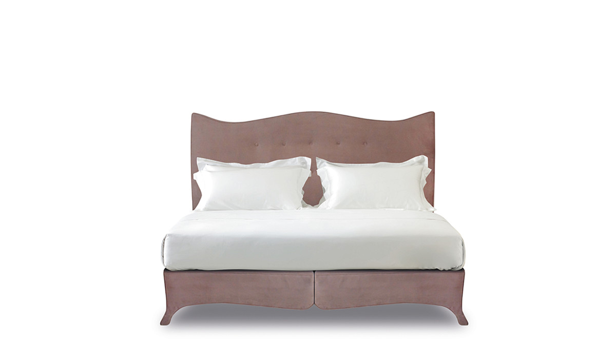 The Penelope bed in pink