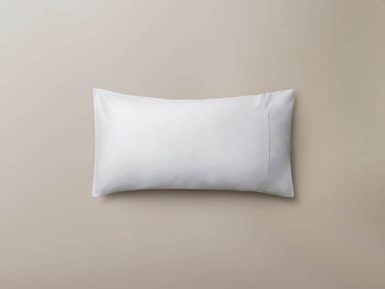 Sateen pillowcase with white cording