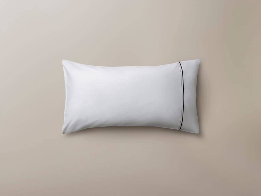 Sateen pillowcase with grey cording