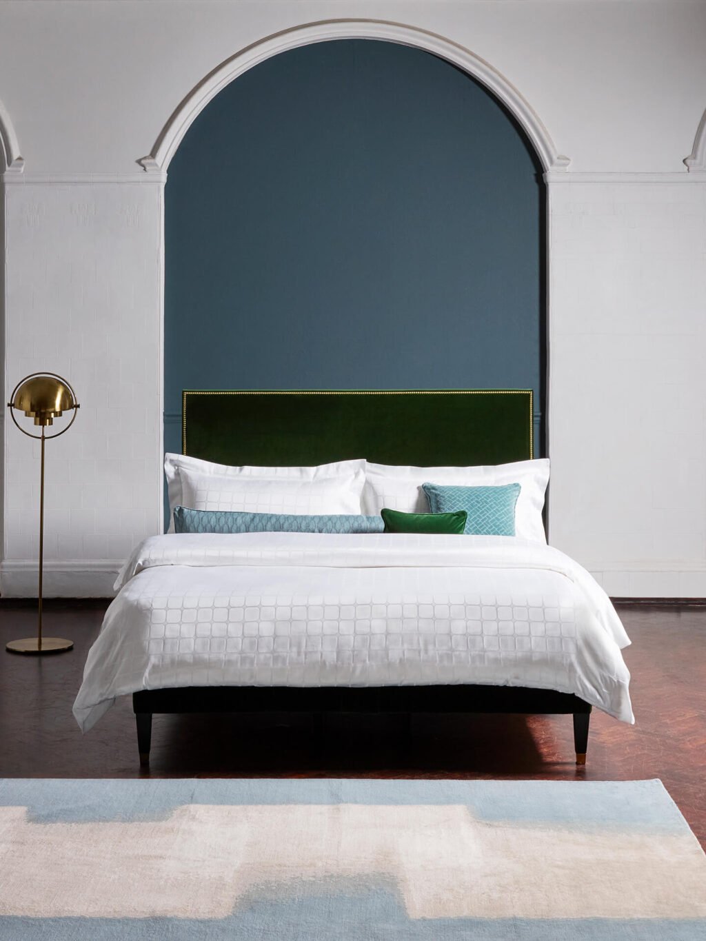 Trellis bed linen set on a Savoir bed