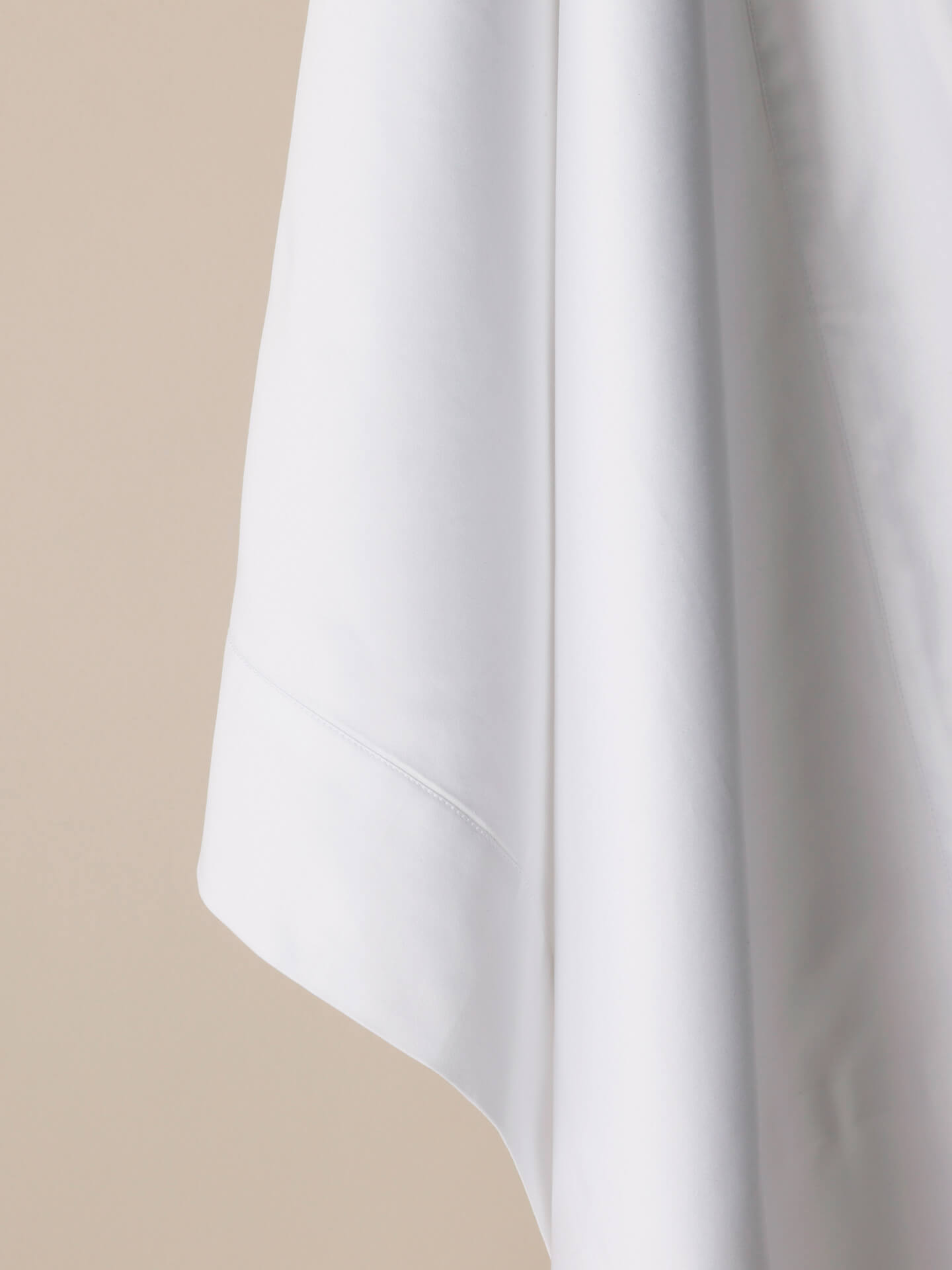 Luxurious Cotton Sateen Flat Sheet in 300 Thread Count | Savoir Beds